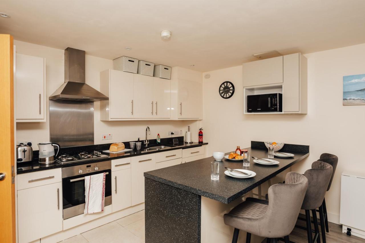 Henley Town Centre With Parking Apartment Bagian luar foto