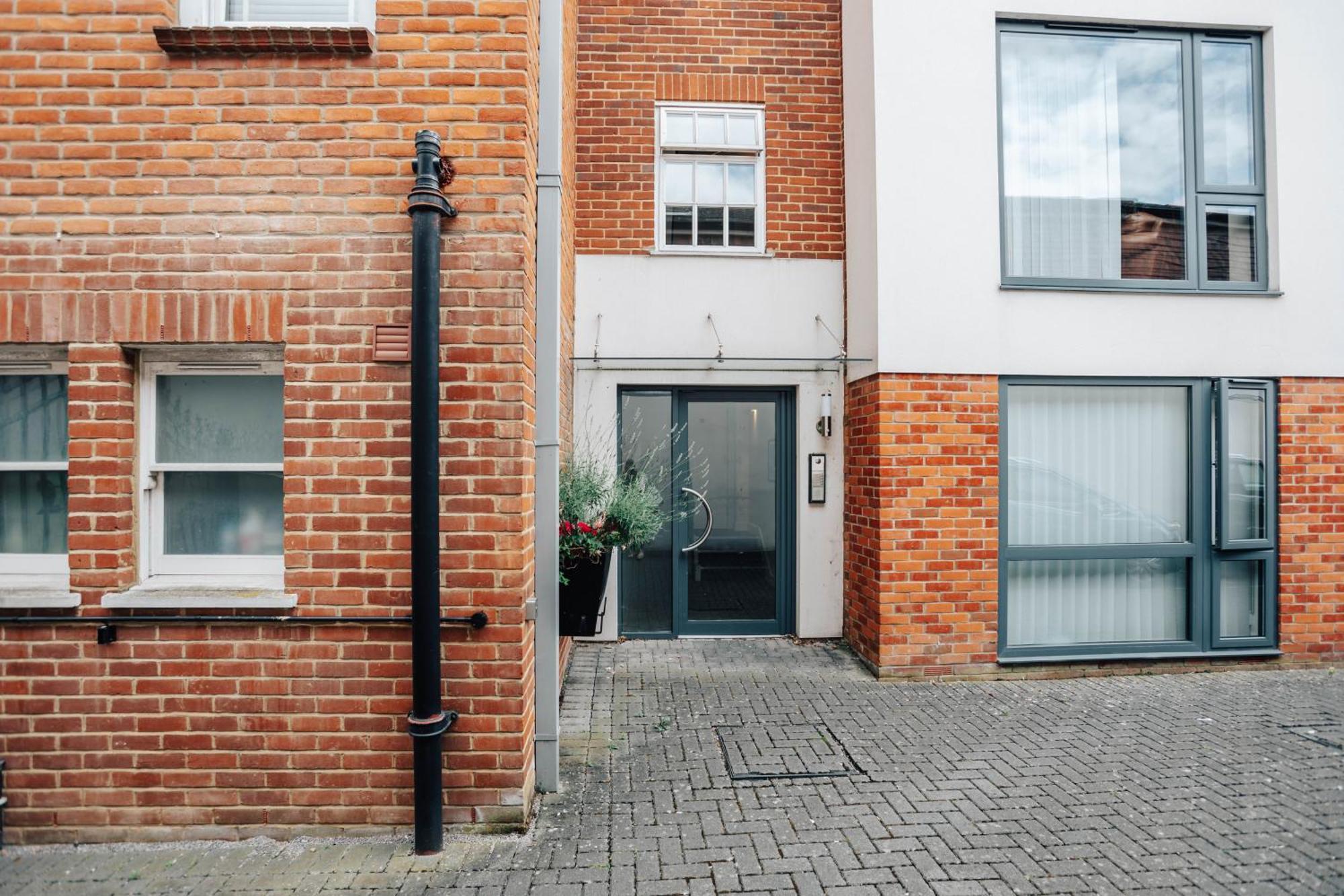 Henley Town Centre With Parking Apartment Bagian luar foto